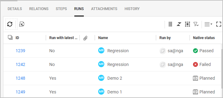 Runs tab displaying the runs with latest version setting for each manual run.